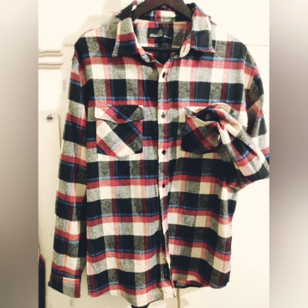 Men's flannel long sleeve shirt